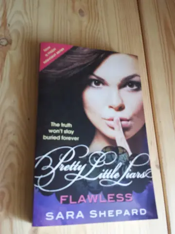 Cover of Pretty Little Liars #2