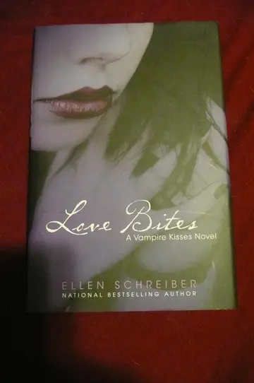 Cover of Vampire Kisses 7