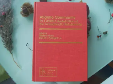 Cover of Atlantic community in crisis
