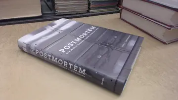 Cover of Postmortem – How Medical Examiners Explain Suspicious Deaths