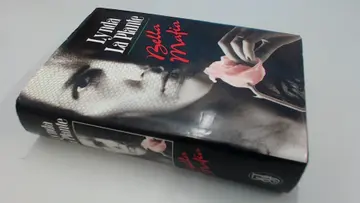 Cover of Bella Mafia