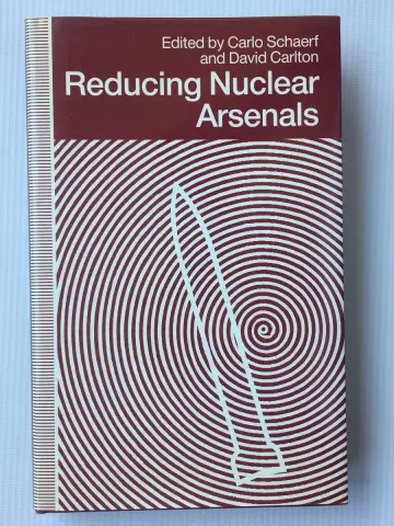 Cover of Reducing Nuclear Arsenals