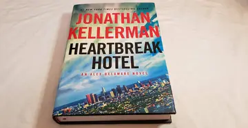 Cover of Heartbreak Hotel