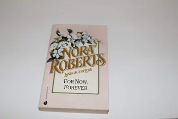Cover of For Now Forever #19 (Nora Roberts Flowers)