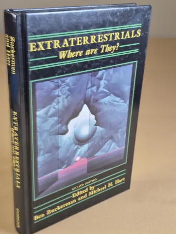 Cover of Extraterrestrials