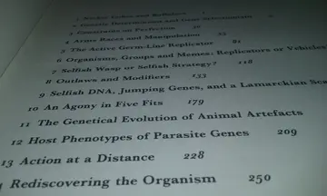 Cover of The Extended Phenotype