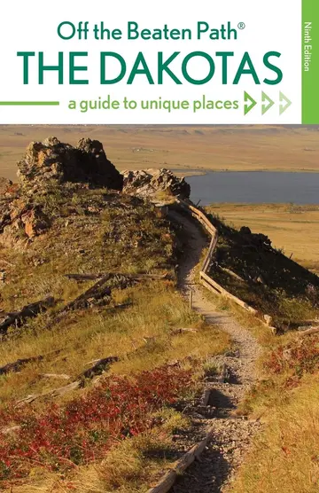 Cover of The Dakotas Off the Beaten Path(r)