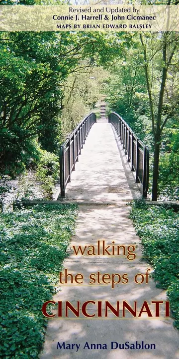 Cover of Walking the Steps of Cincinnati