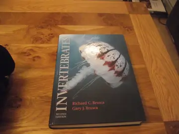 Cover of Invertebrates