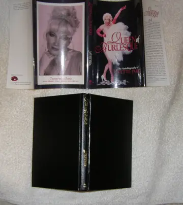 Cover of Queen of Paris
