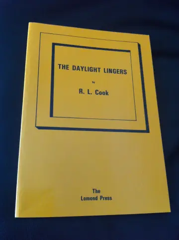 Cover of Daylight Lingers