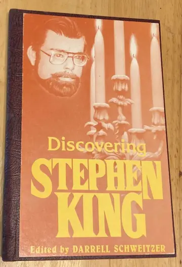 Cover of Discovering Stephen King