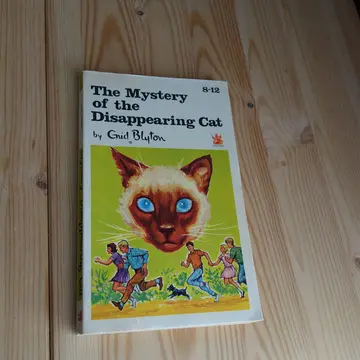 Cover of Mystery of the Disappearing Cat