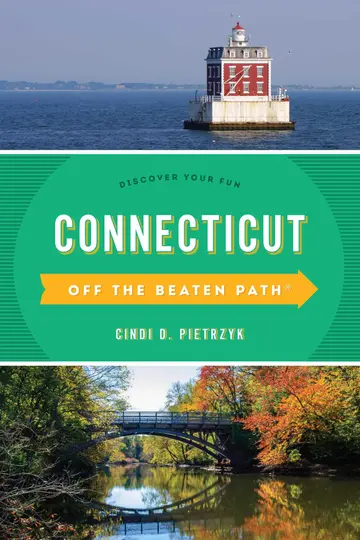 Cover of Connecticut Off the Beaten Path (R)