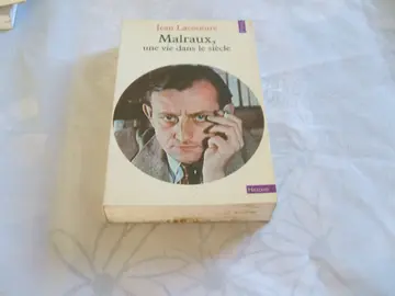 Cover of Andre malraux, une vie dans le siecle