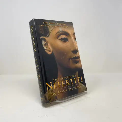 Cover of The Search for Nefertiti
