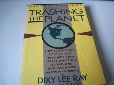 Cover of Trashing the Planet