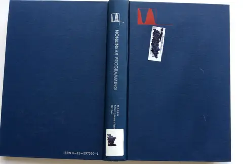 Cover of Nonlinear Programming