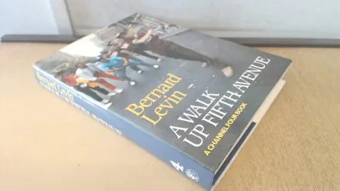 Cover of A Walk up Fifth Avenue