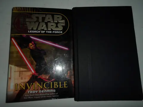 Cover of Invincible