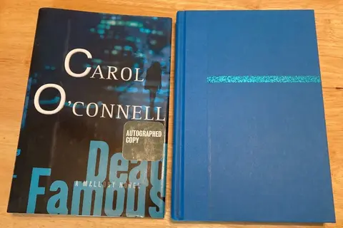 Cover of Dead Famous