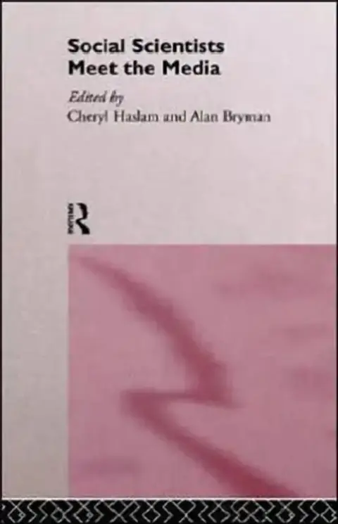 Cover of Social Scientists Meet the Media