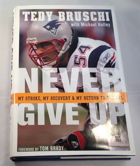 Cover of Never Give up
