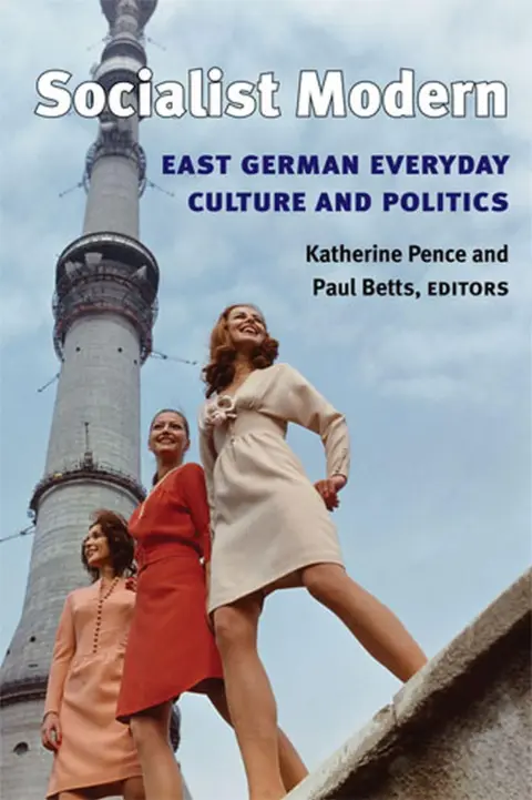Cover of Socialist Modern