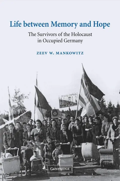 Cover of Life between Memory and Hope