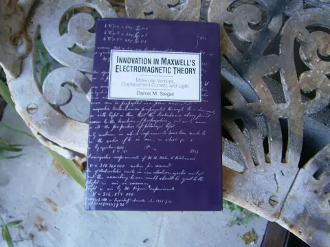 Cover of Innovation in Maxwell's Electromagnetic Theory
