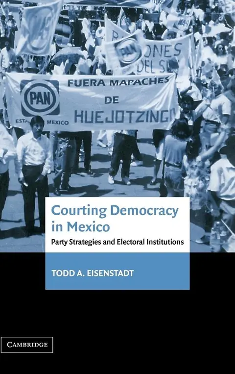 Cover of Courting Democracy in Mexico
