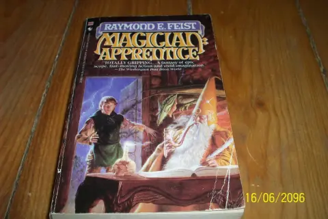 Cover of Magician's Apprentice