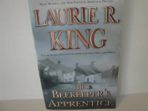 Cover of The Beekeeper's Apprentice