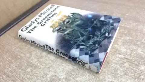 Cover of Greenstone Griffins