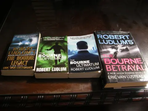 Cover of Robert Ludlum
