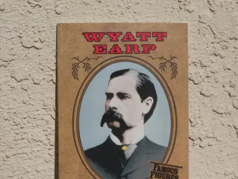 Cover of Wyatt Earp