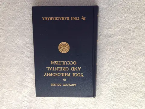 Cover of Advanced Course in Yogi Philosophy