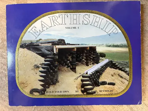 Cover of Earthship