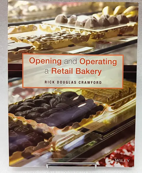 Cover of Opening and Operating a Retail Bakery