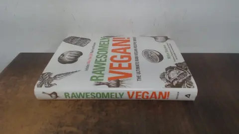 Cover of Rawesomely Vegan!