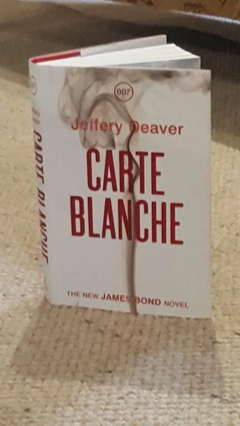Cover of Carte Blanche