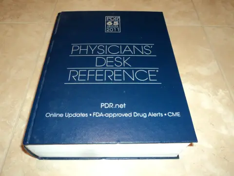 Cover of Physicians' Desk Reference 2011 (Physicians' Desk Reference (library/hospital Version))