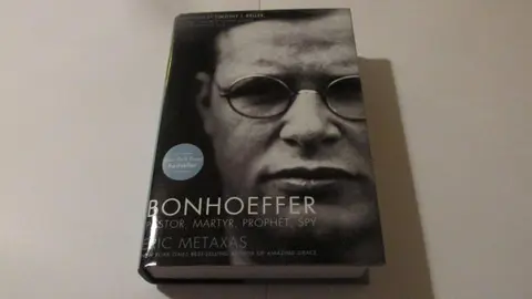 Cover of Bonhoeffer