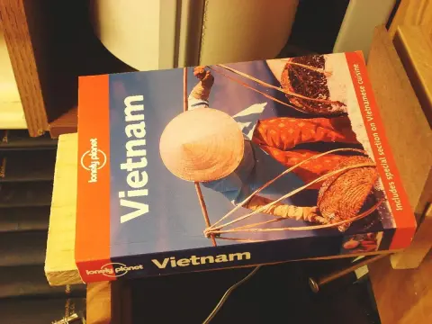 Cover of Lonely Planet Vietnam