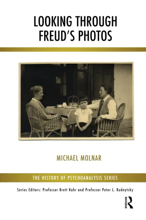 Cover of Looking Through Freud's Photos
