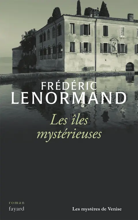 Cover of Les îles mystérieuses
